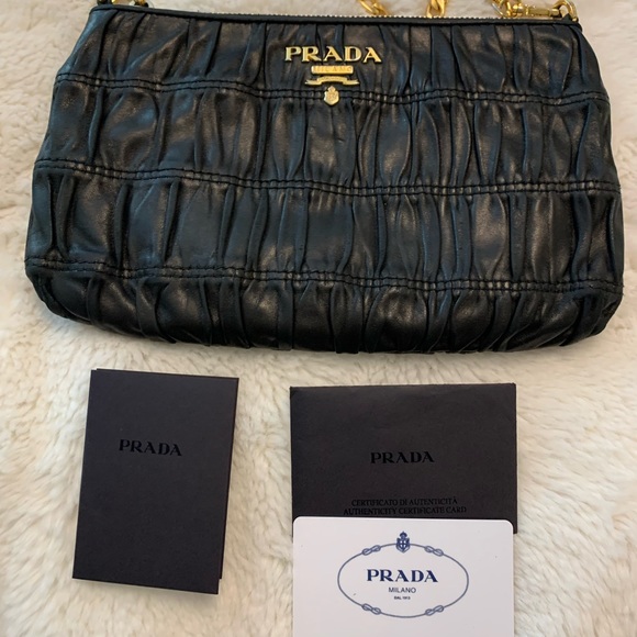 💯 Authentic Prada Nappa Gaufre crossbody purse - Picture 3 of 16